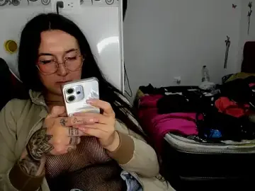 Stripchat Free Porn Cam of Sweet-Suck69