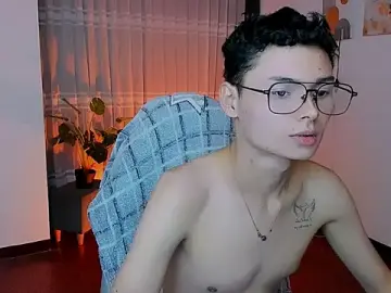 Stripchat Sex Cam of milan_018