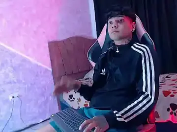 Stripchat Live Porn of extrongerboyx_12