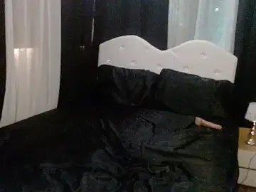 Stripchat Nude Webcam of AshantTsiBigCock