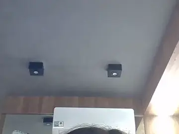 Stripchat Watch Live Sex Cams of SkinnyKitten