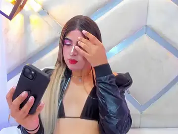 Stripchat Best Webcam of cami_rouxx