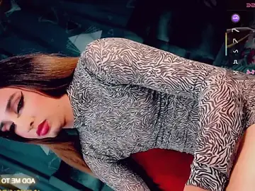 Stripchat Sex Chat of CharlotteBigCock
