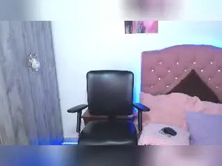Xlovecam Free Live Porn of PrincessLoreen